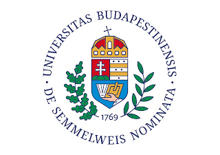 塞梅尔维斯大学